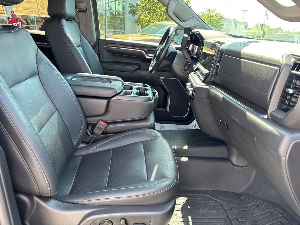 2024 GMC Sierra 1500 4WD Crew Cab Short Box SLT