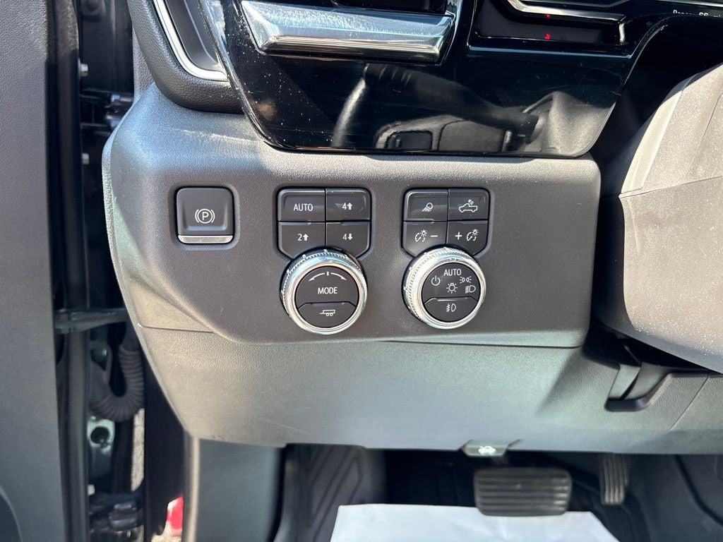 2024 GMC Sierra 1500 4WD Crew Cab Short Box SLT