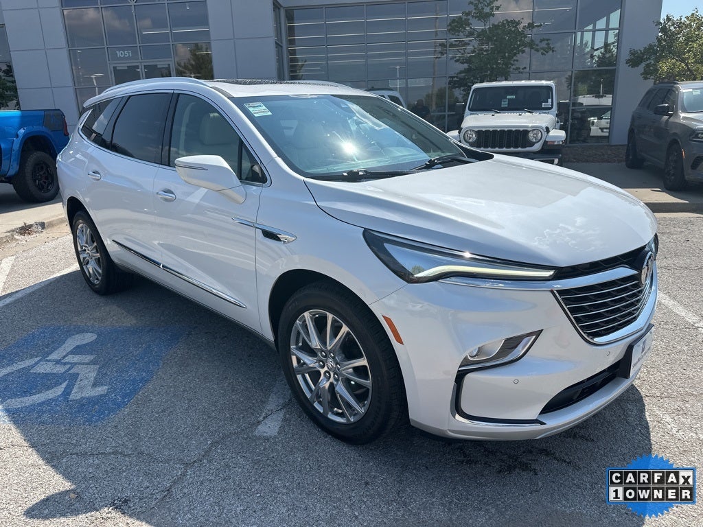 2024 Buick Enclave Essence
