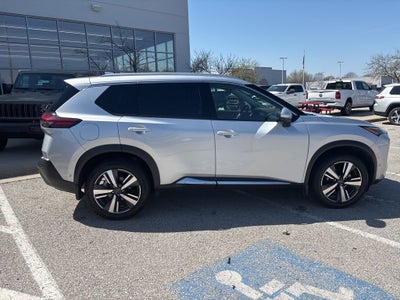 2022 Nissan Rogue SL