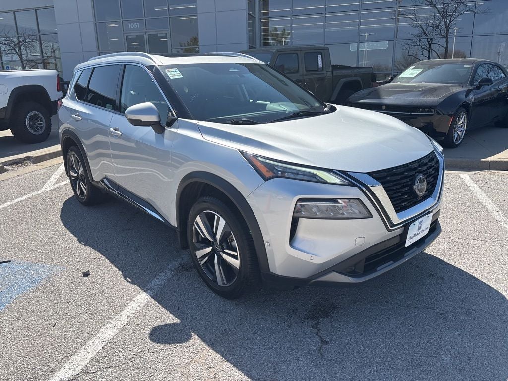 2022 Nissan Rogue SL