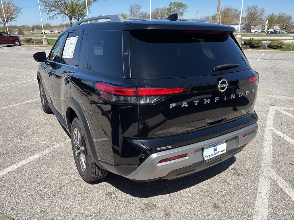 2025 Nissan Pathfinder SL