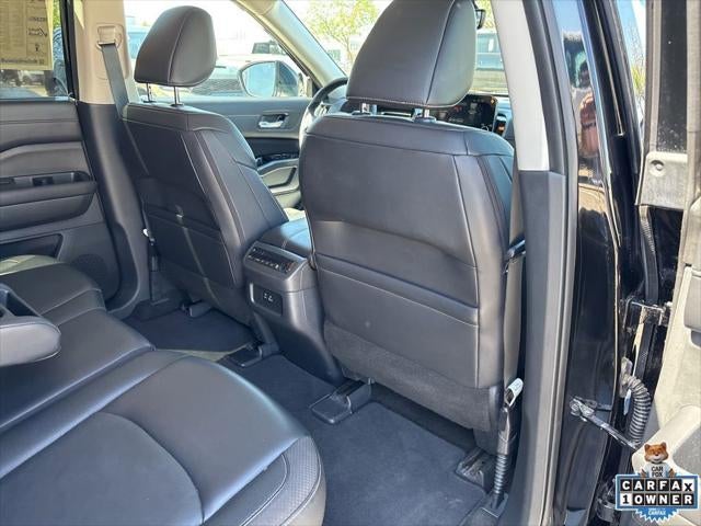 2025 Nissan Pathfinder SL FWD