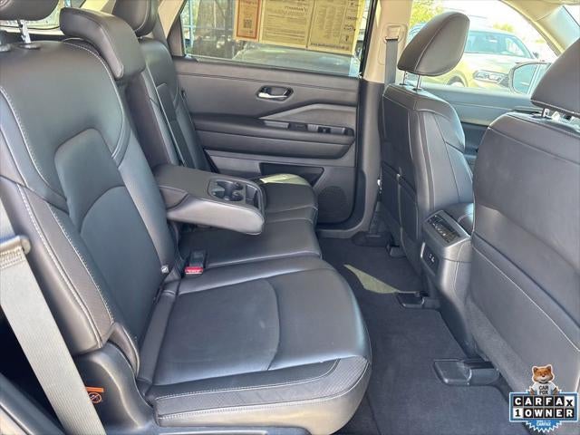 2025 Nissan Pathfinder SL FWD