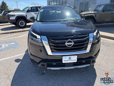 2025 Nissan Pathfinder SL FWD