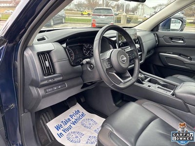 2025 Nissan Pathfinder SL FWD