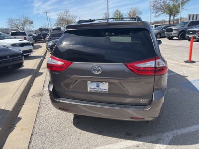2018 Toyota Sienna XLE Premium 7 Passenger