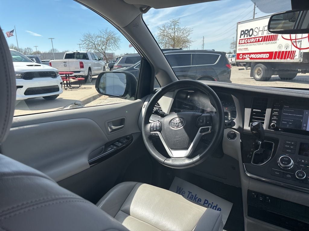 2018 Toyota Sienna XLE Premium 7 Passenger
