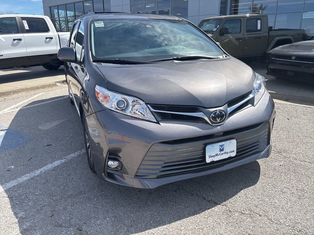 2018 Toyota Sienna XLE Premium 7 Passenger
