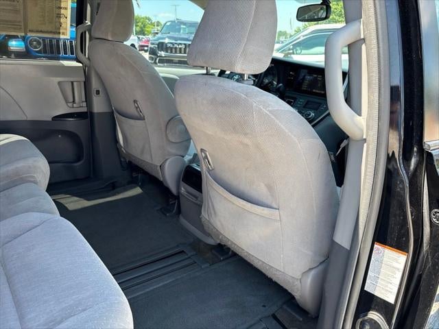 2017 Toyota Sienna LE 8 Passenger