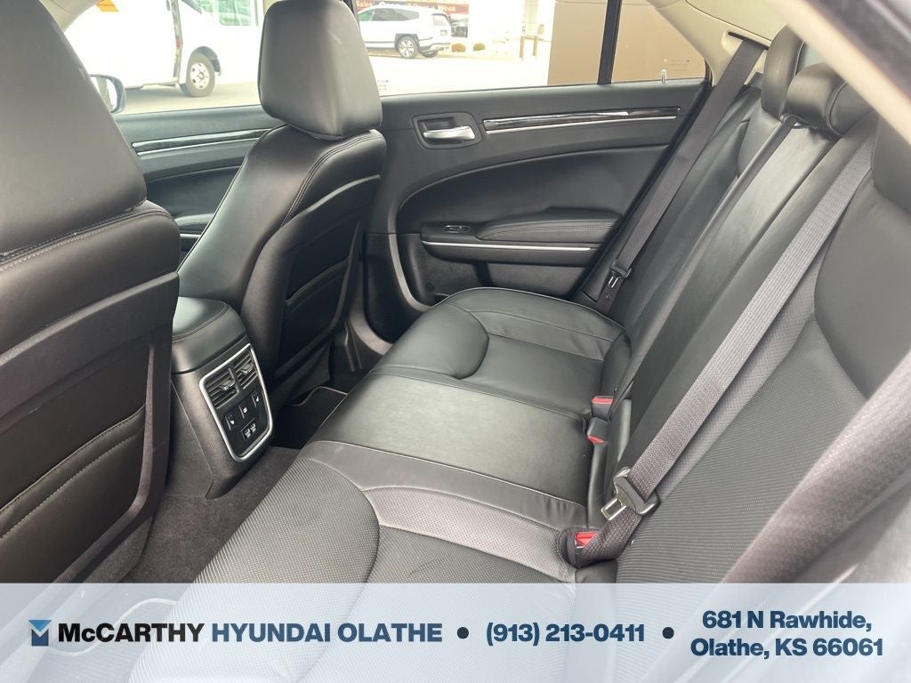 2022 Chrysler 300 Touring