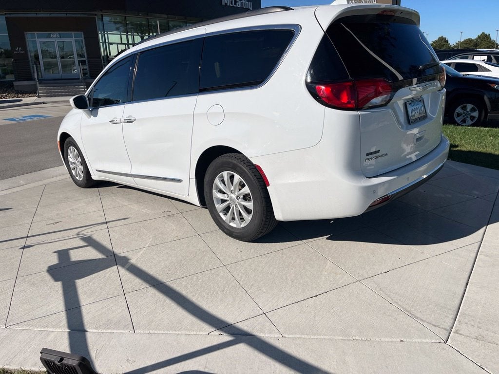 2017 Chrysler Pacifica Touring L