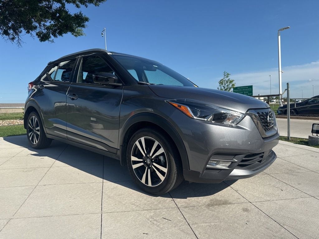 2020 Nissan Kicks SR