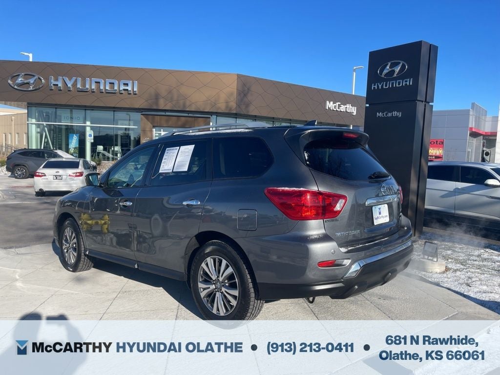 2019 Nissan Pathfinder SL