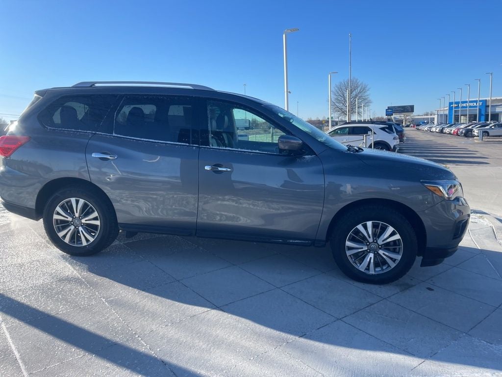 2019 Nissan Pathfinder SL
