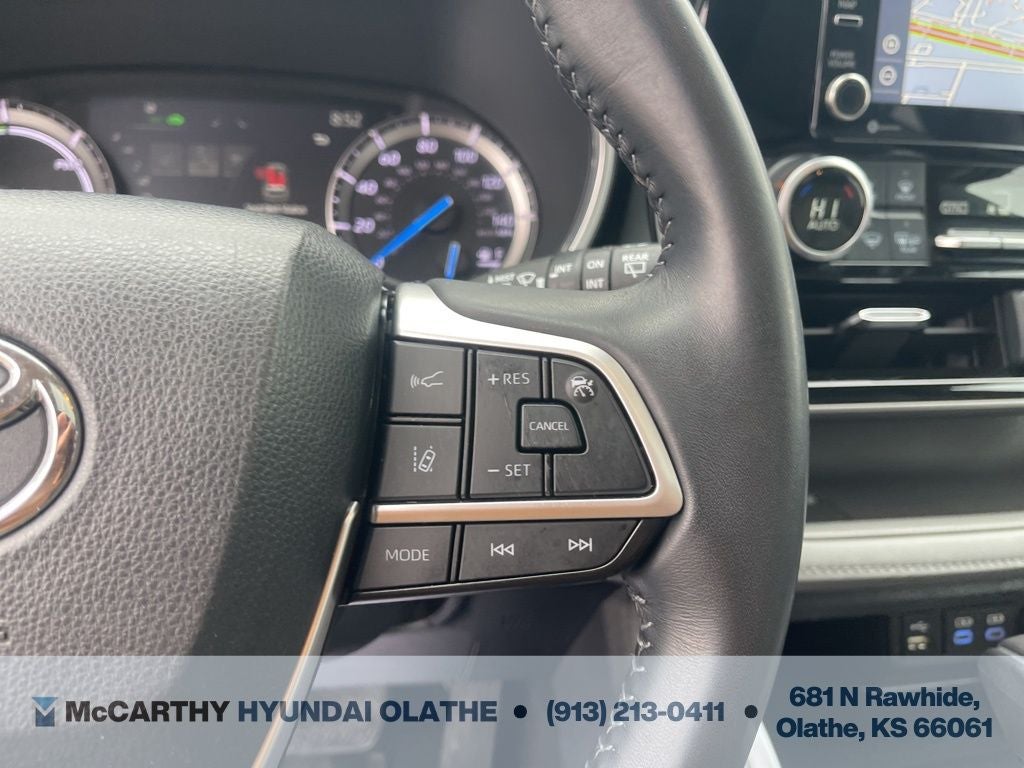 2022 Toyota Highlander Hybrid XLE