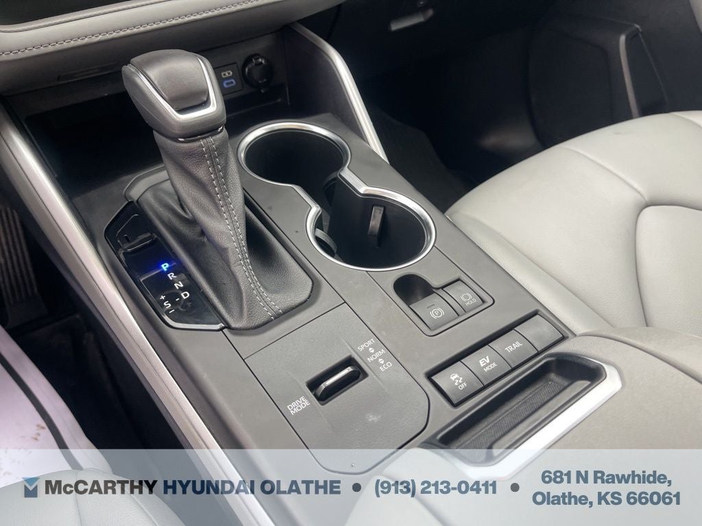 2022 Toyota Highlander Hybrid XLE