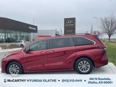 2021 Toyota Sienna XLE 7 Passenger