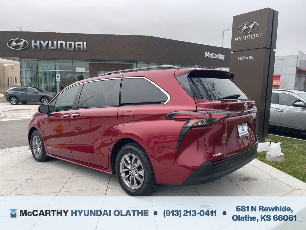 2021 Toyota Sienna XLE 7 Passenger