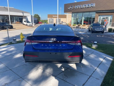 2025 Hyundai Elantra SEL Sport