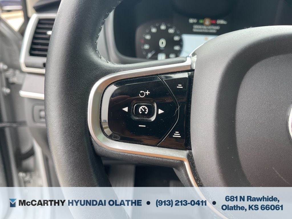 2016 Volvo XC90 T6 Momentum