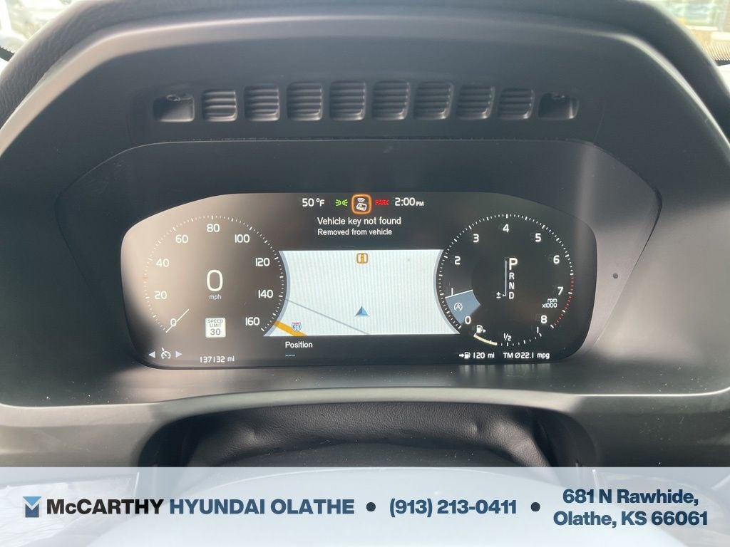 2016 Volvo XC90 T6 Momentum