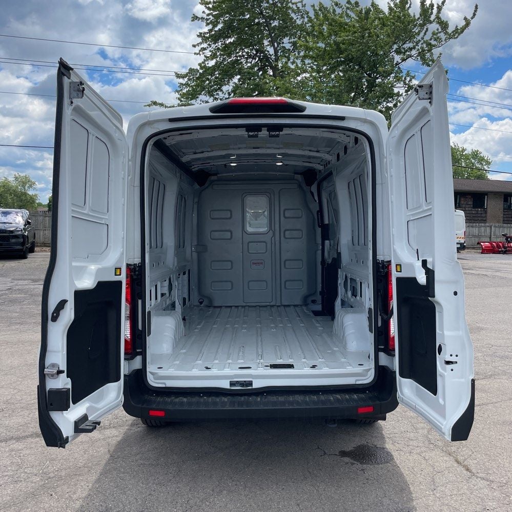 2025 Ford Transit-250 AWD