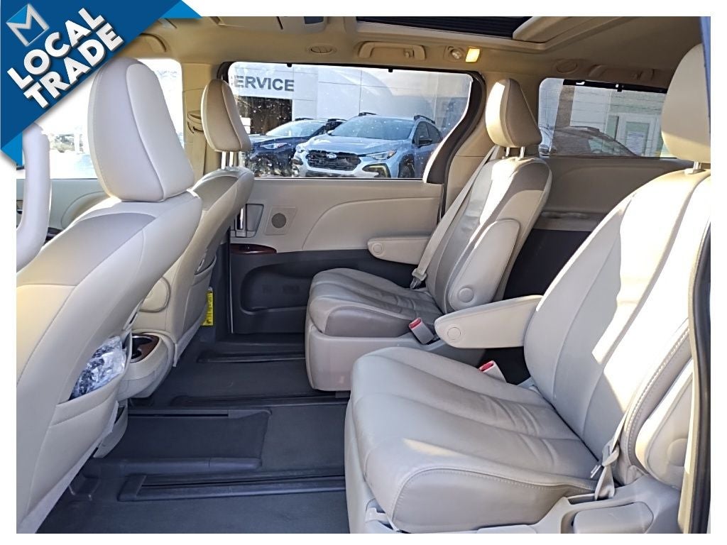 2013 Toyota Sienna AWD 7 Passenger