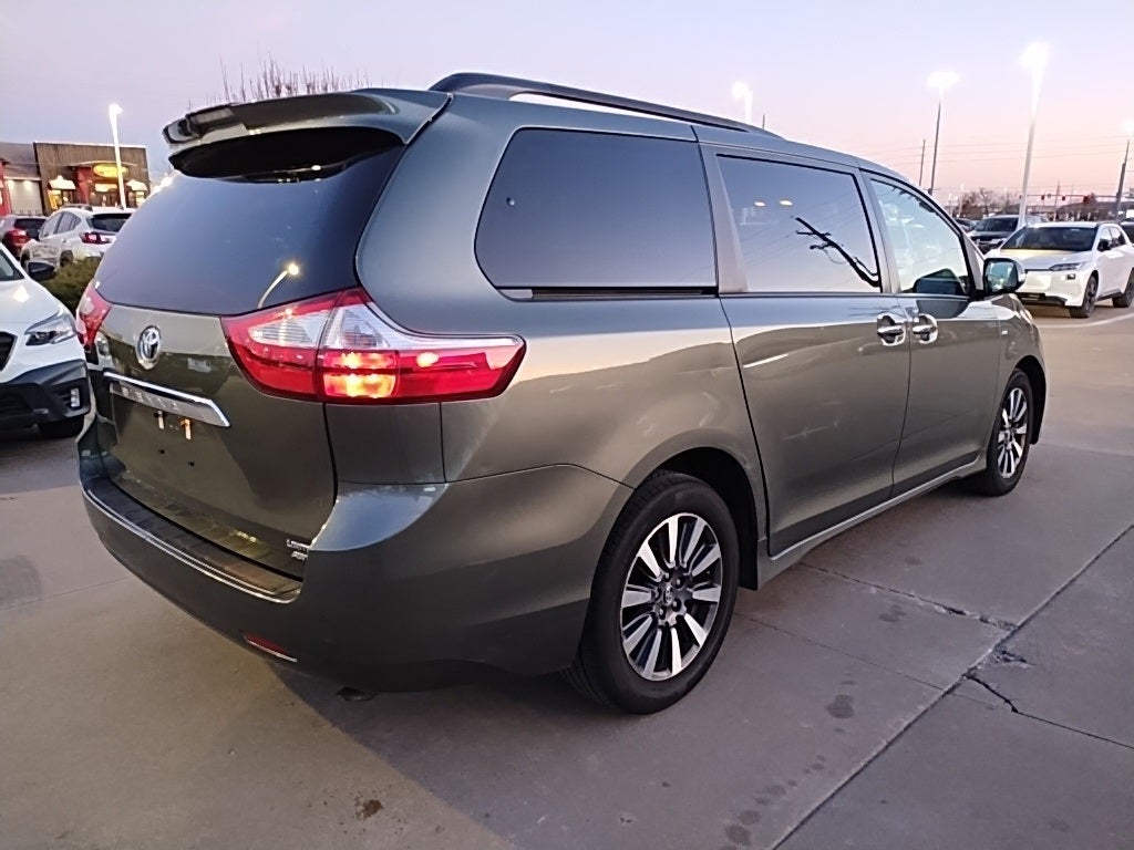 2018 Toyota Sienna Limited Premium 7 Passenger AWD