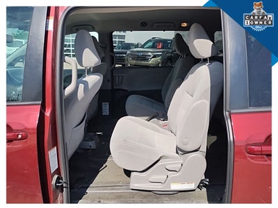 2018 Toyota Sienna LE 7 Passenger