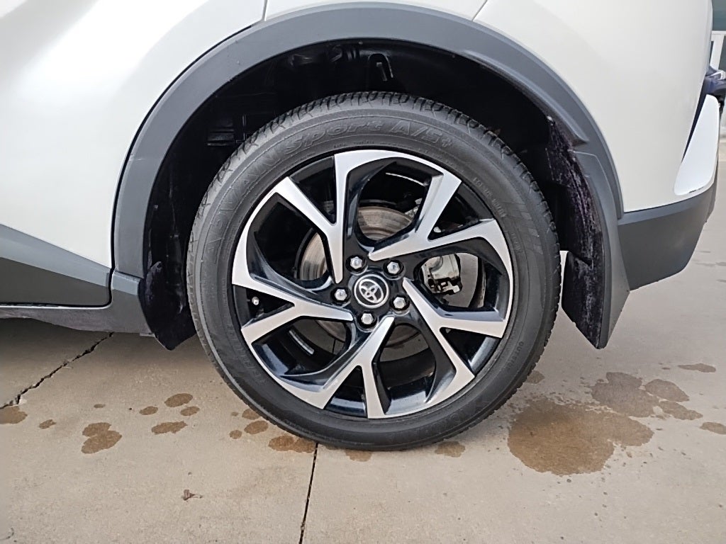 2018 Toyota C-HR XLE Premium