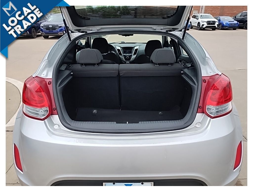 2012 Hyundai Veloster Base w/Black