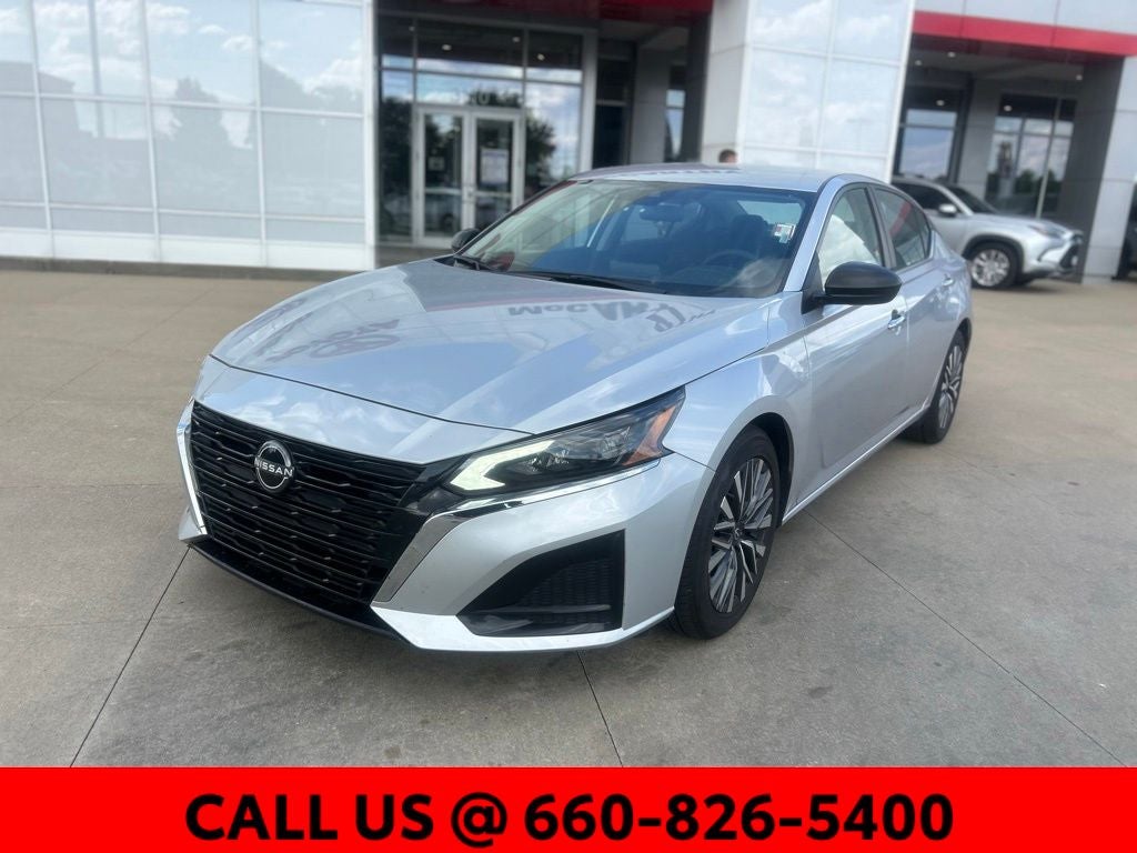 Used 2024 Nissan Altima SV with VIN 1N4BL4DV4RN375487 for sale in Kansas City