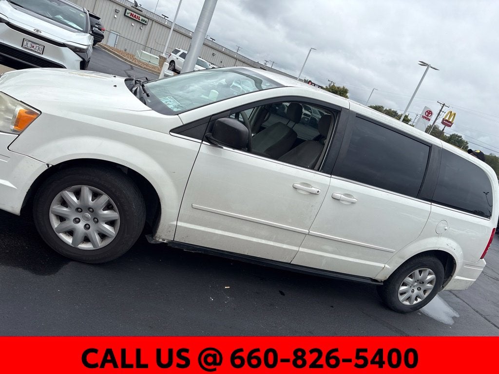 Used 2010 Chrysler Town & Country LX with VIN 2A4RR4DE0AR229256 for sale in Kansas City