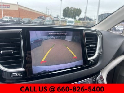2022 Chrysler Pacifica Touring L