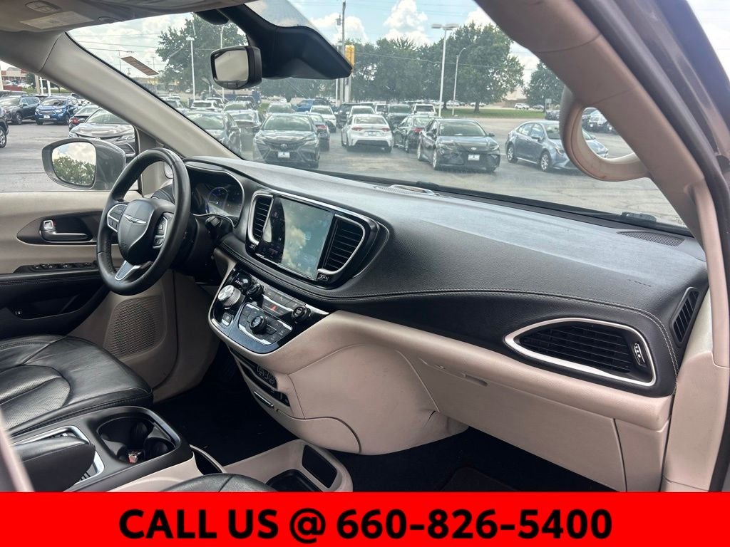 2022 Chrysler Pacifica Hybrid Touring L