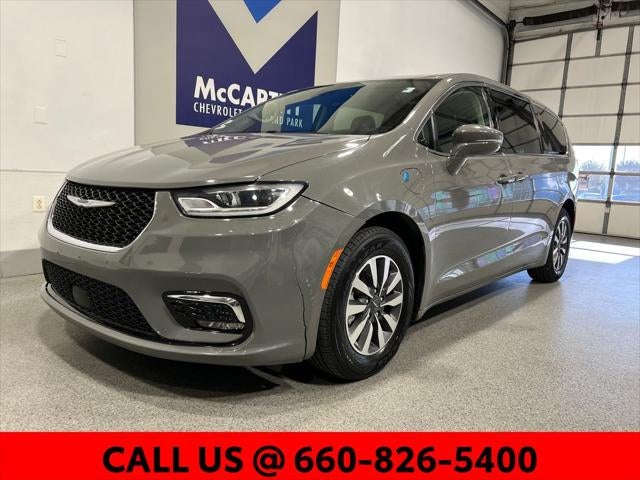 2022 Chrysler Pacifica Hybrid Touring L