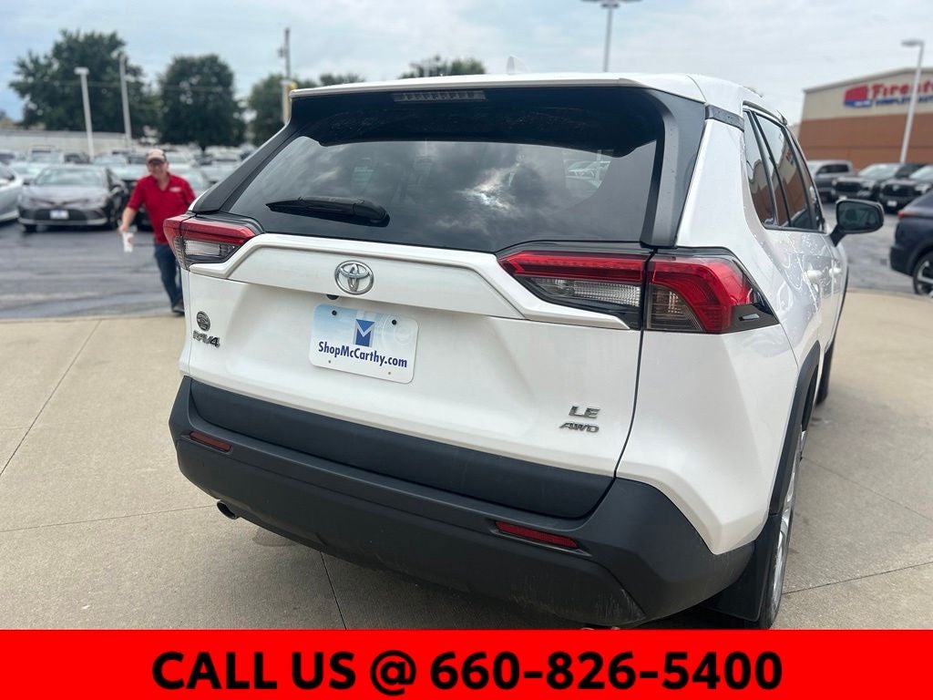 2020 Toyota RAV4 LE