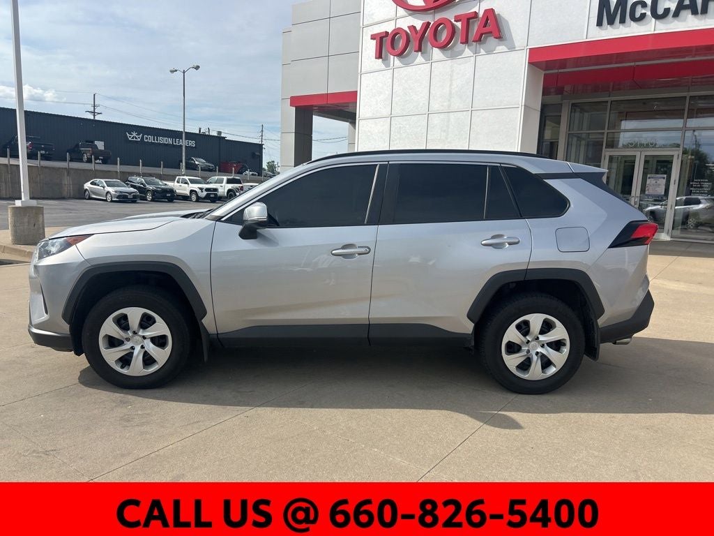 2020 Toyota RAV4 LE
