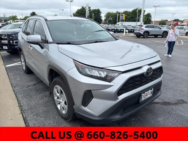 2020 Toyota RAV4 LE