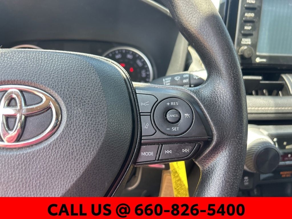 2020 Toyota RAV4 LE