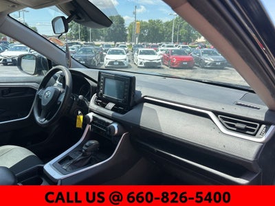 2020 Toyota RAV4 LE