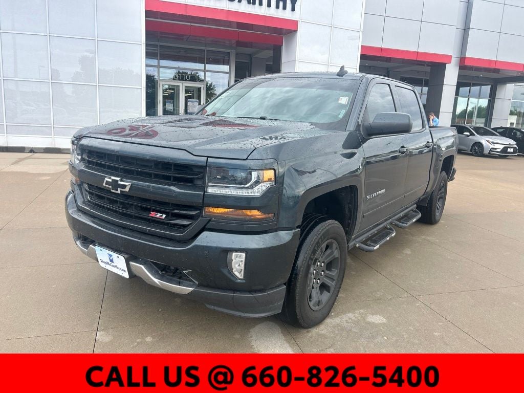 Used 2018 Chevrolet Silverado 1500 LT with VIN 3GCUKREC0JG566613 for sale in Kansas City