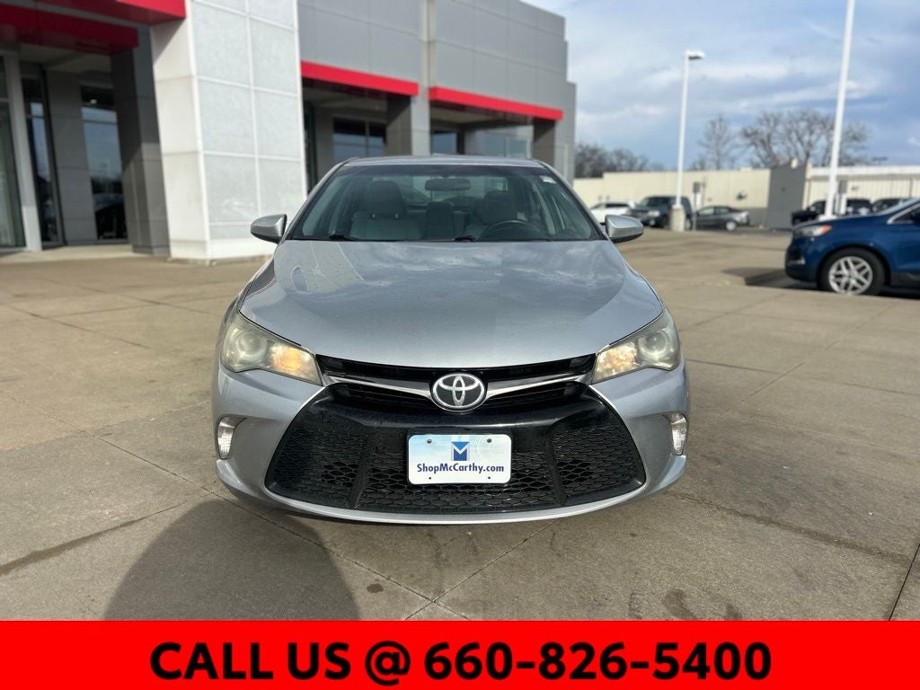 Used 2015 Toyota Camry SE with VIN 4T1BF1FK4FU068353 for sale in Kansas City