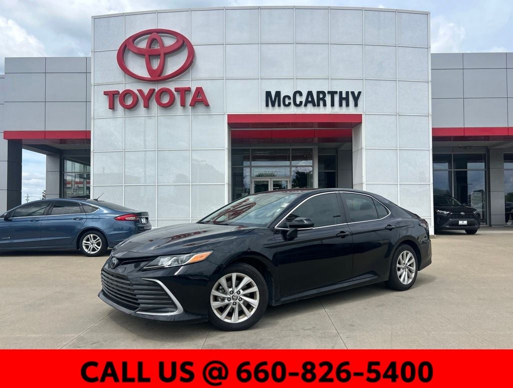 2024 Toyota Camry LE's photo
