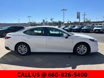 2025 Toyota Camry LE