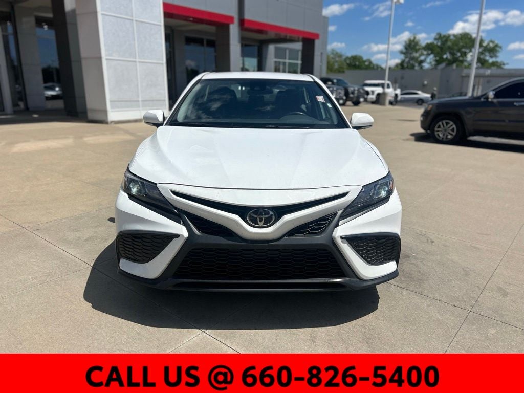 Used 2024 Toyota Camry SE with VIN 4T1G11AK3RU873289 for sale in Kansas City