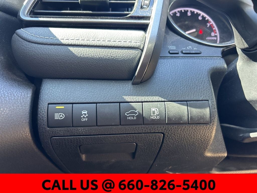 2020 Toyota Camry SE