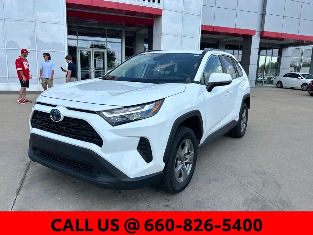 Used 2022 Toyota RAV4 XLE with VIN 4T3RWRFV8NU076968 for sale in Kansas City