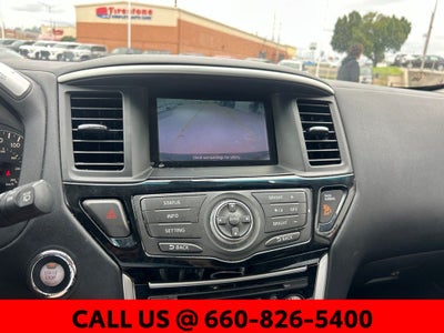 2016 Nissan Pathfinder SV
